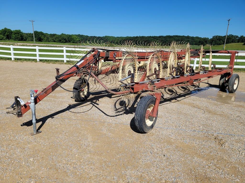 Agco 3983 12 Wheel Hay Rake