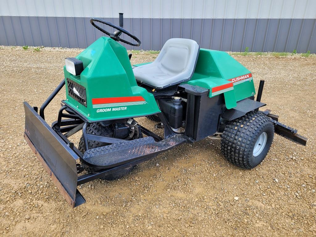 Cushman Groom Master Bunker Rake