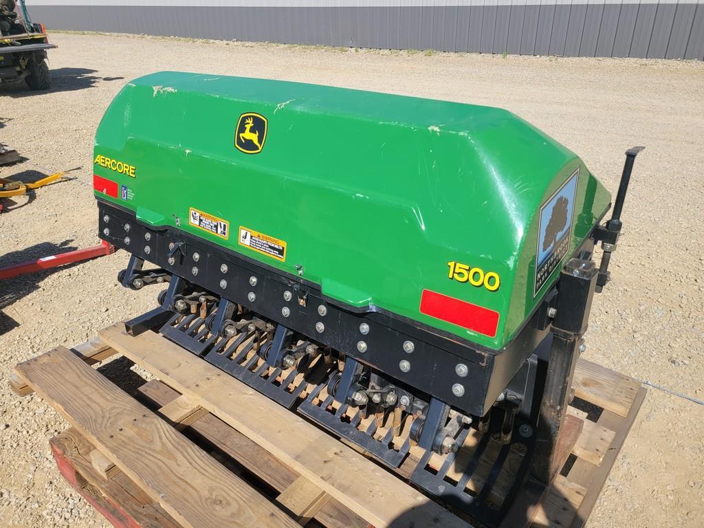 John Deere 1500 3pt Aerator