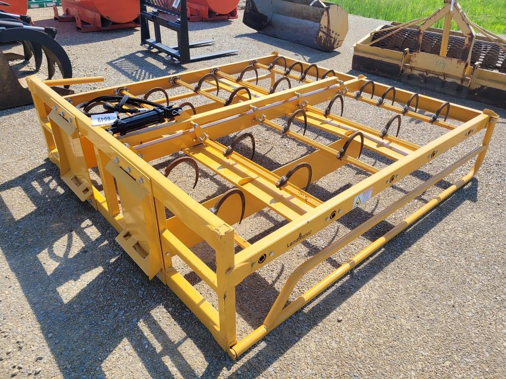 New Land Honor Square Bale Skid Steer Grapple