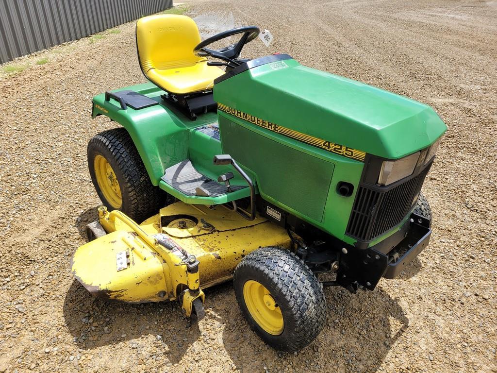 John Deere 425 Lawn Mower