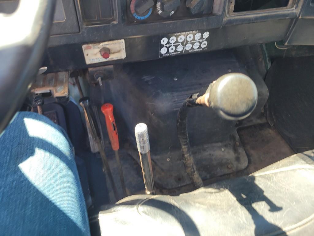 1990 International 4200 Dump Truck