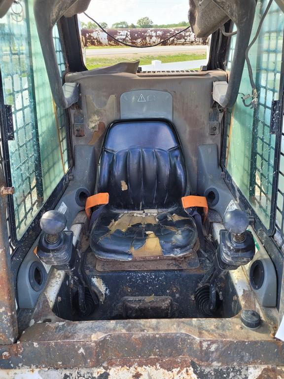 Bobcat S300 Skid Steer