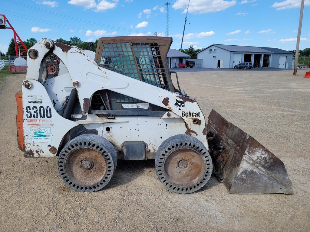 Bobcat S300 Skid Steer