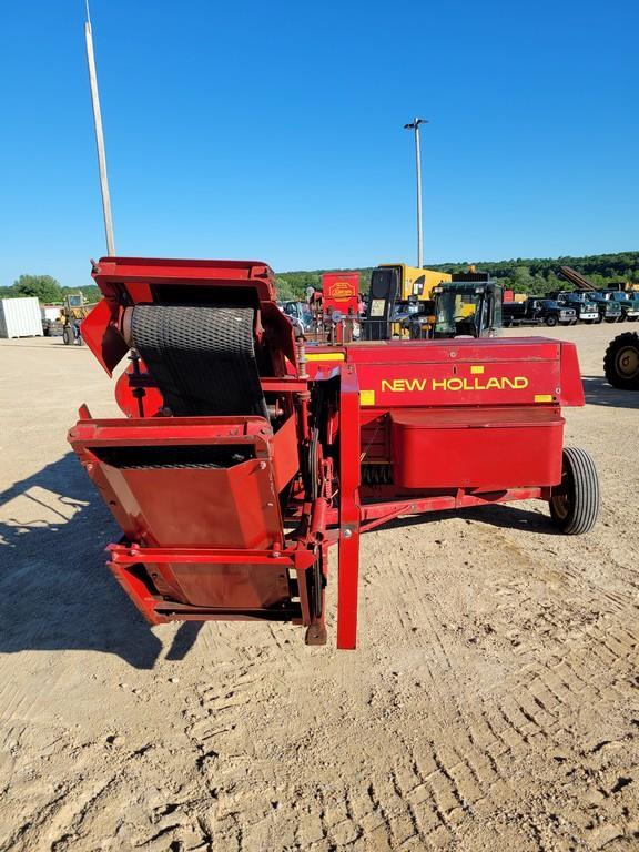 New Holland 316 Small Square Baler