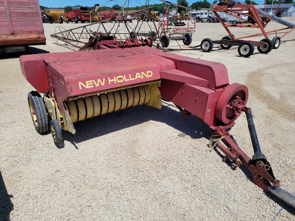New Holland 268 Small Square Baler
