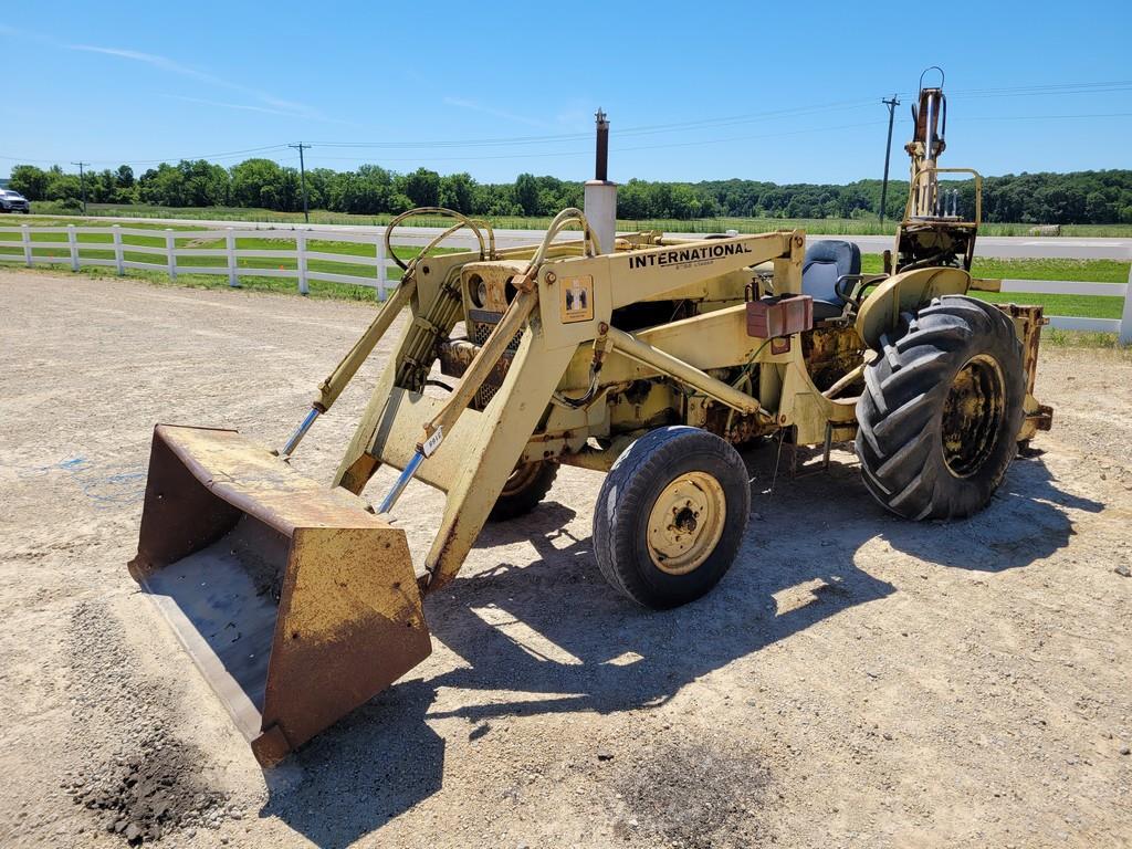 International Industrial Tractor Loader Backhoe