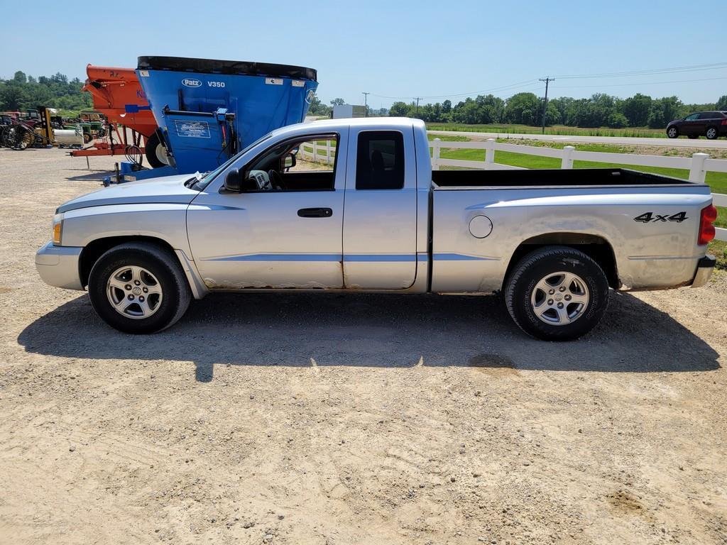 2006 Dodge Dakota SLT Pick Up Truck