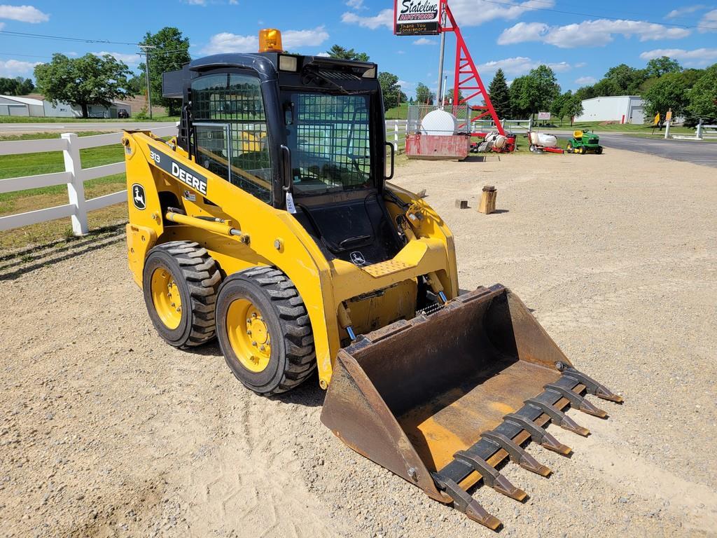 John Deere 313 Skid Steer