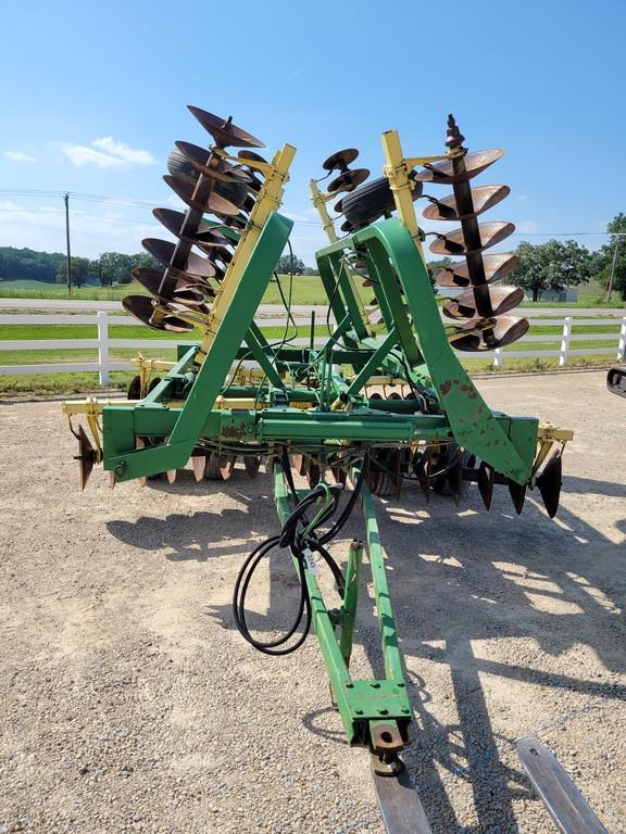 John Deere 20' Disk