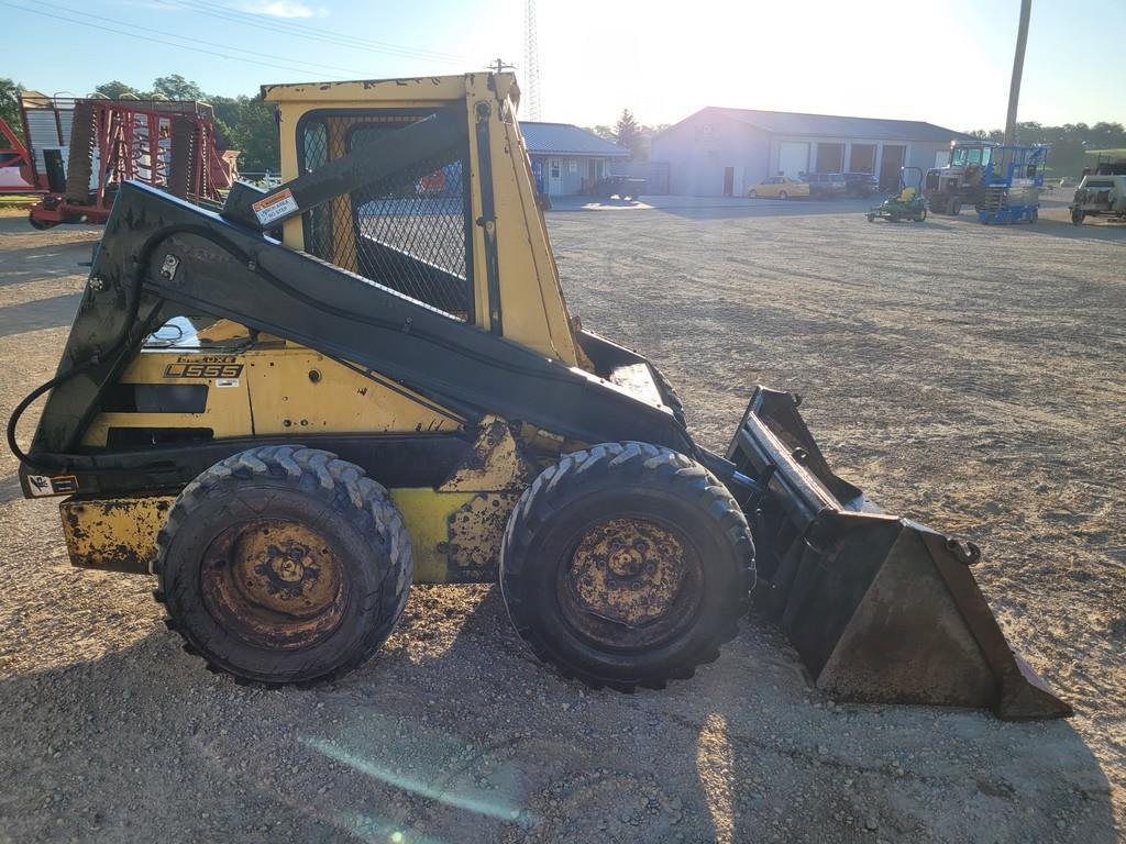 New Holland L555 Skid Steer