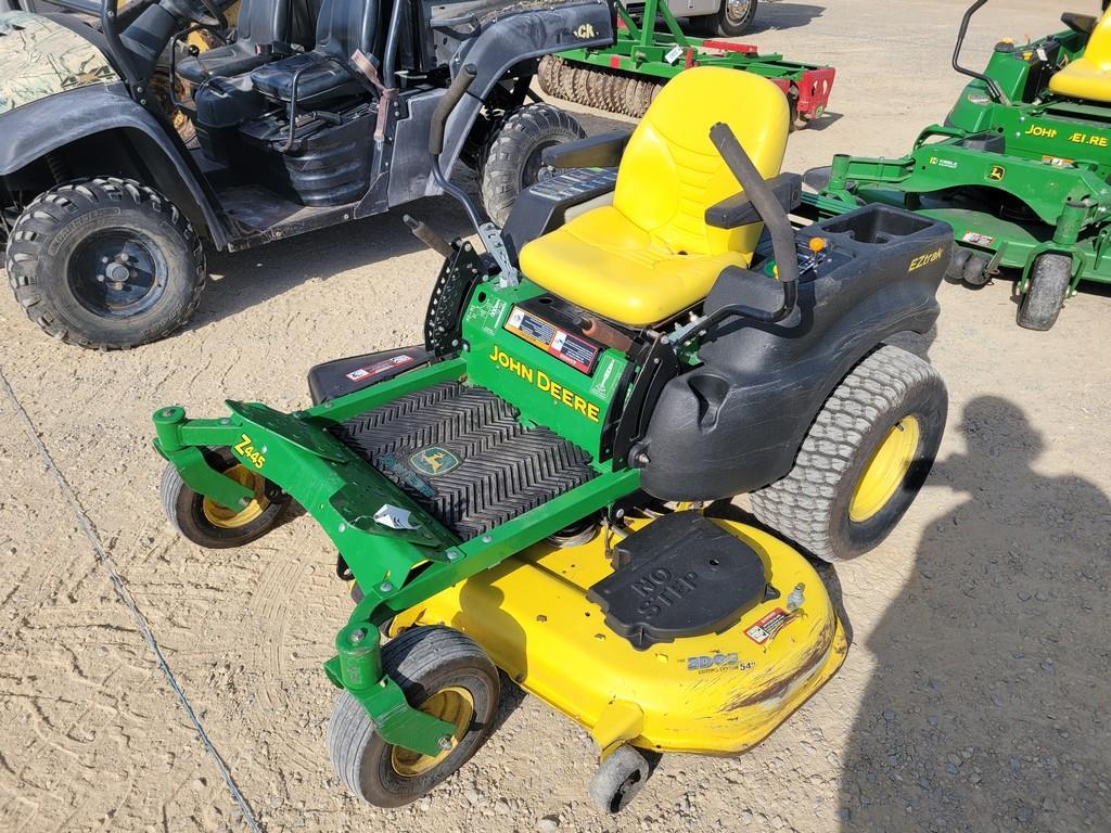 John Deere Z445 Zero Turn Mower