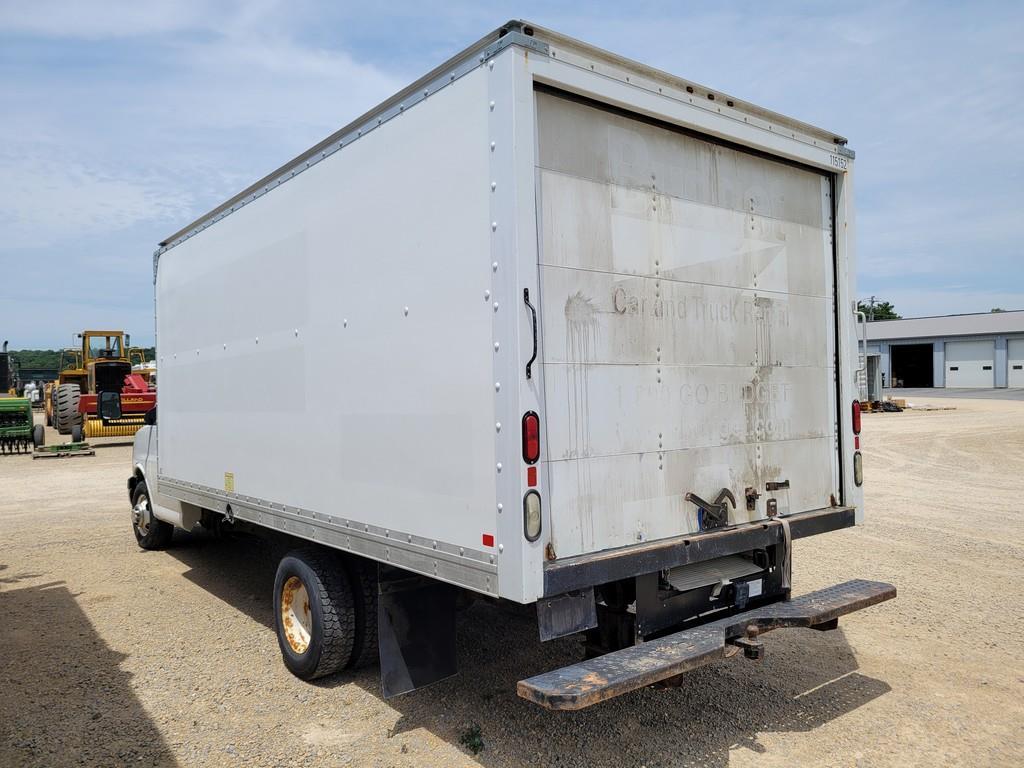 2011 GMC Van Body Truck