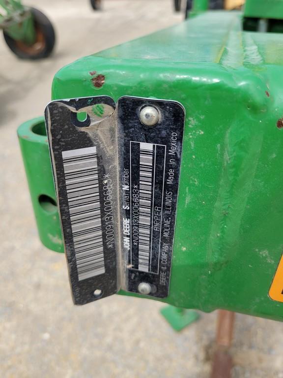 John Deere 913 3pt 3 Shank Ripper