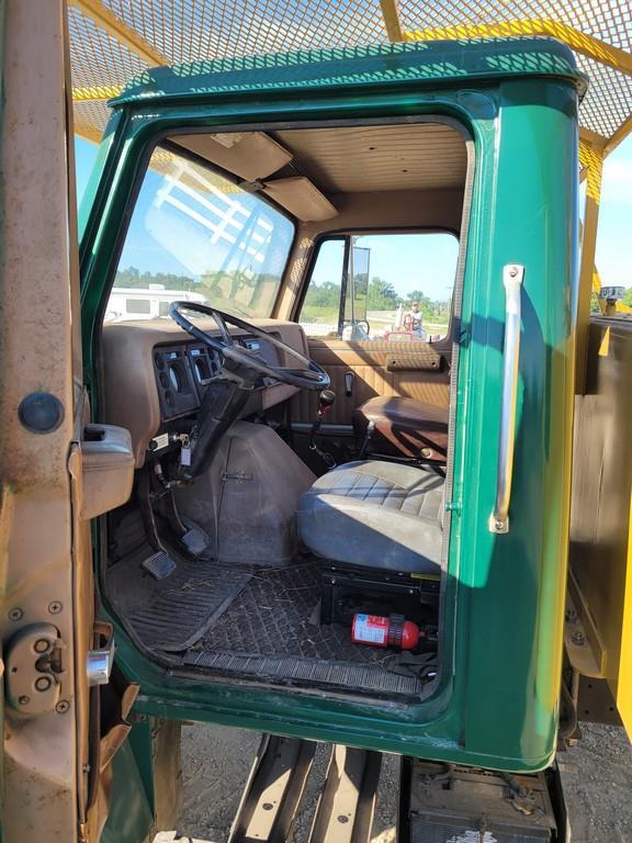 1984 International S Series Tree Spade Truck