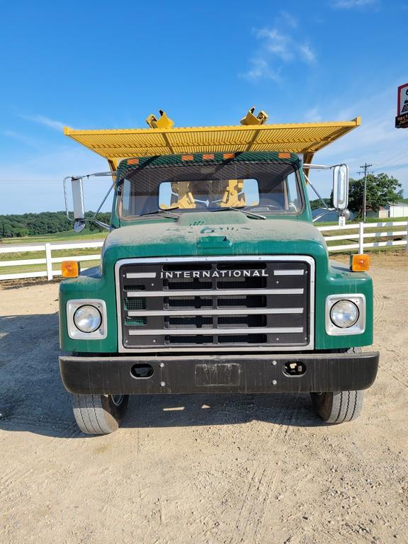 1984 International S Series Tree Spade Truck