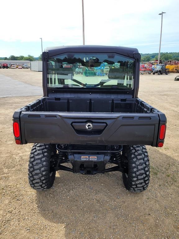 2016 Can-Am HD10 Defender UTV