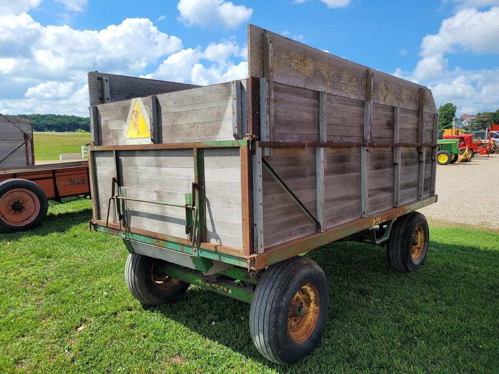 John Deere Barge Box w/ Hoist