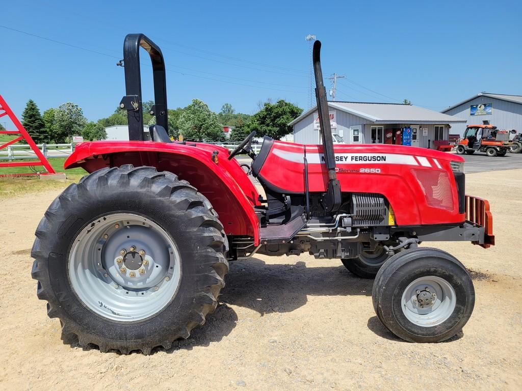 Massey Ferguson HD2650 Tractor