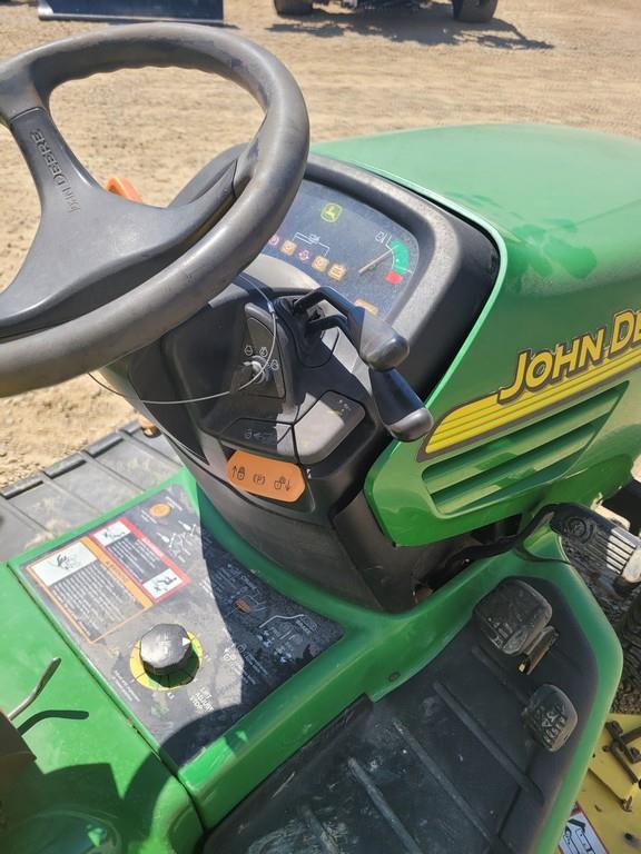 John Deere X485 Lawn Mower