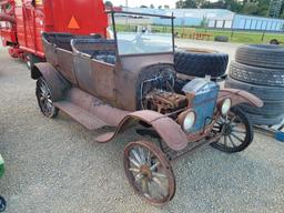 1922 Ford Model T Touring Car