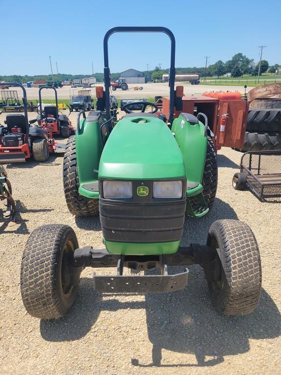 John Deere 4610 Utility Tractor - Parts Only