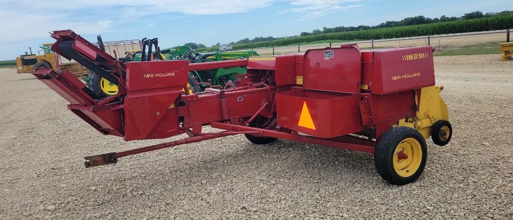 NEW HOLLAND 316 SMALL SQUARE BALER W/ THROWER