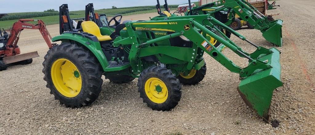 JOHN DEERE 4044M TRACTOR WITH 400E LOADER