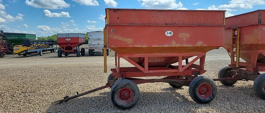 J & M 250-7 GRAVITY WAGON ON HEIDER GEAR