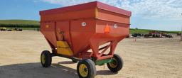 J & M 350 BUSHEL WAGON ON JOHN DEERE 1075 GEAR