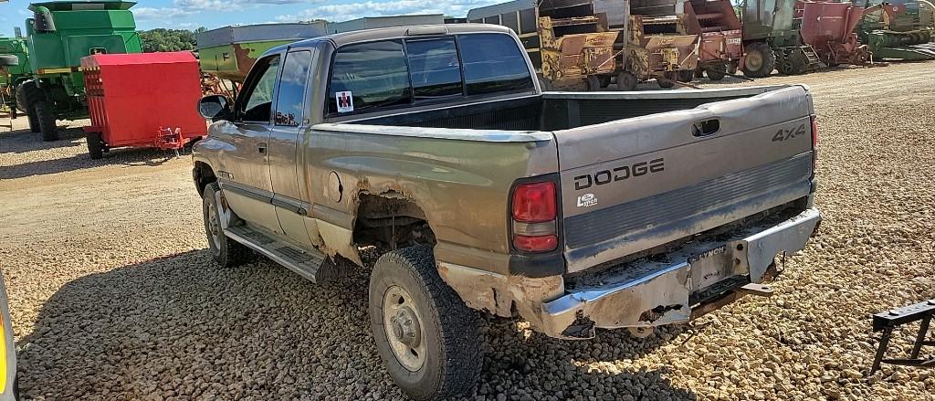 2001 DODGE RAM 2500 QUAD CAB TRUCK