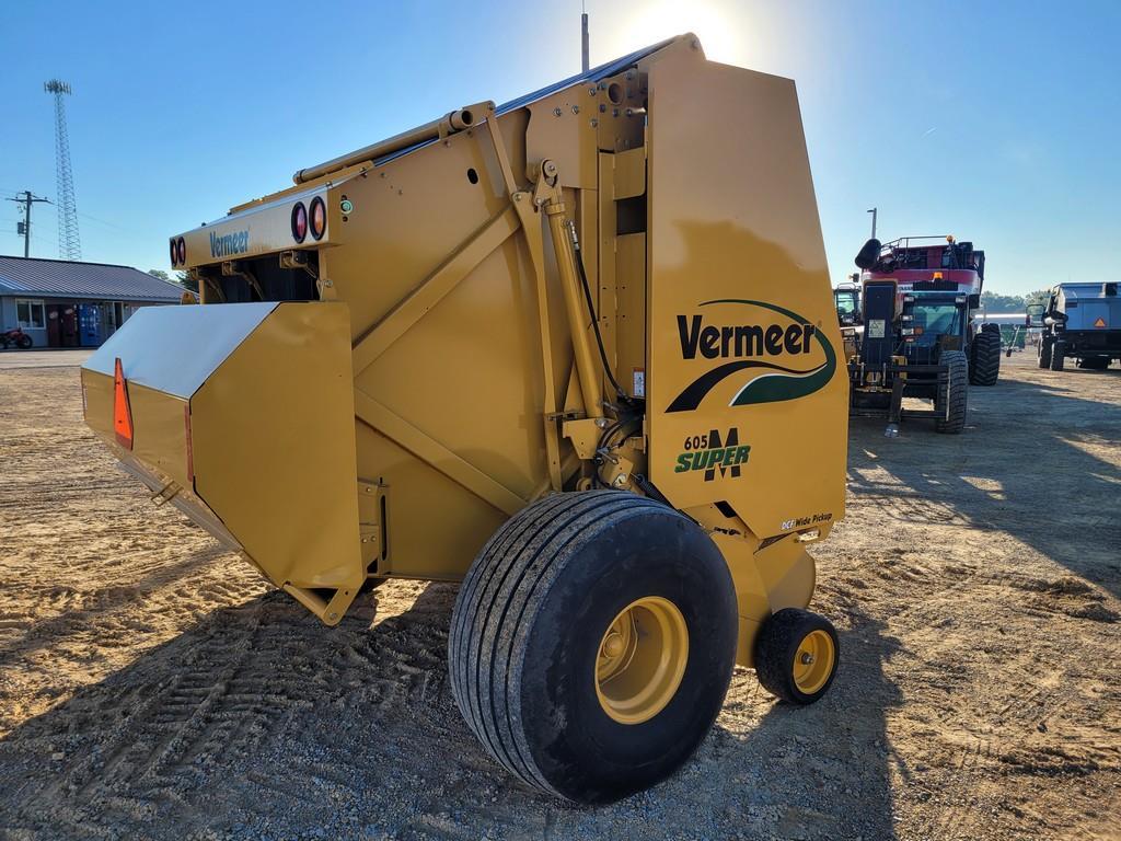 Vermeer 605M Super Round Baler