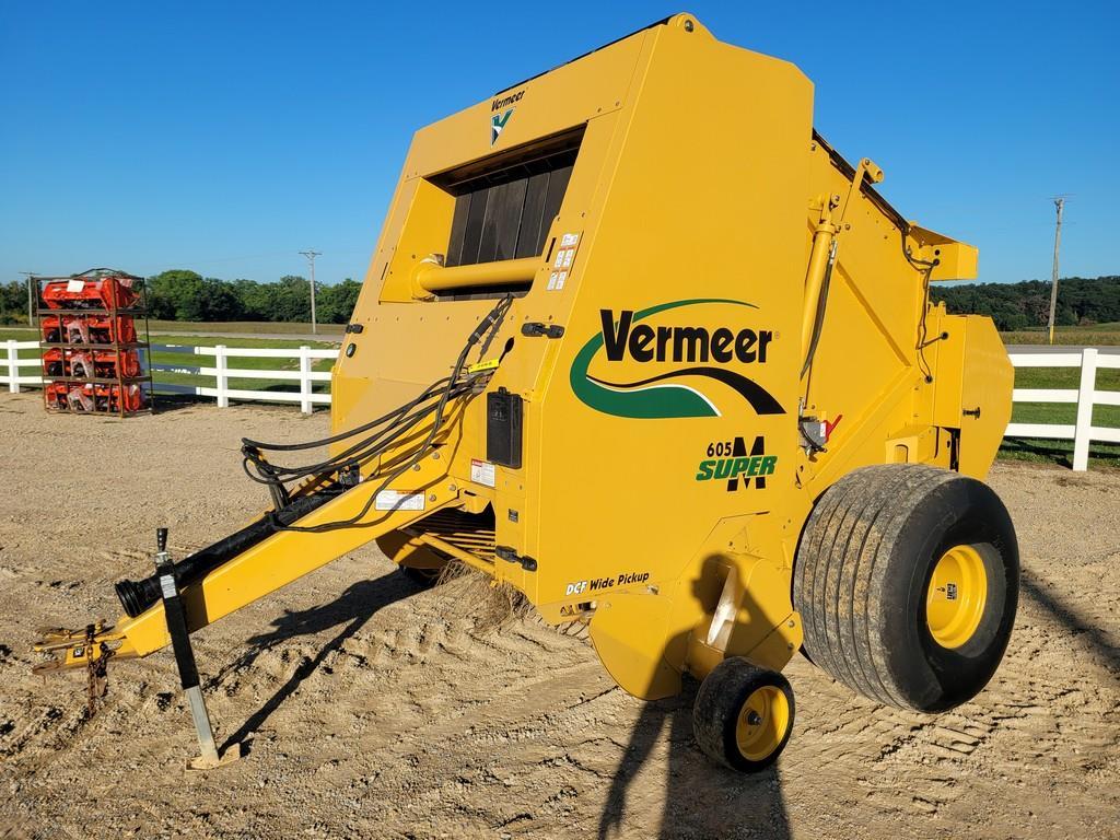 Vermeer 605M Super Round Baler