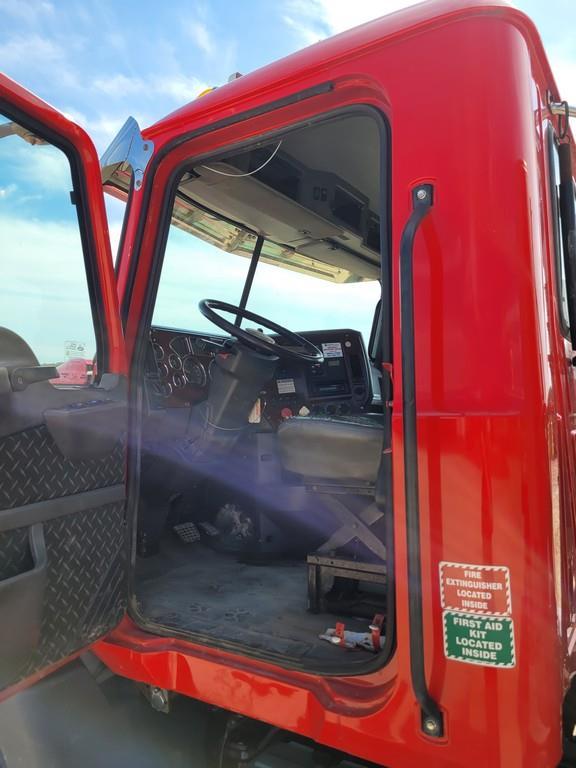 2012 Mack Day Cab Semi Tractor