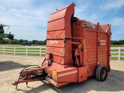 Hesston Stackhand10 Stacker