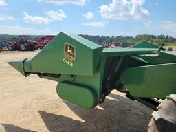 John Deere 444 Corn Head