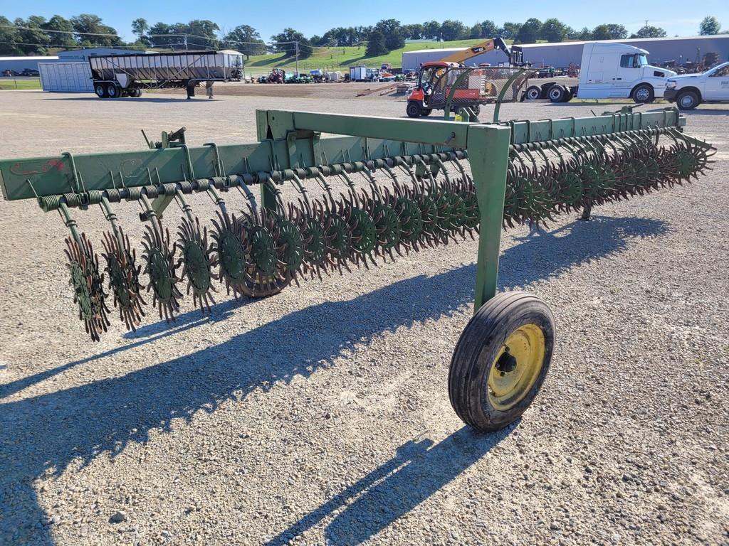 John Deere 20' 3pt Rotary Hoe