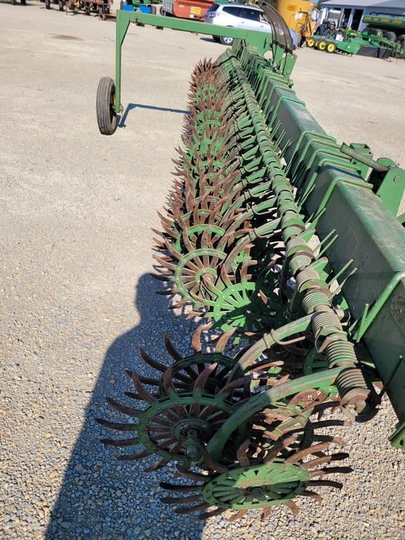 John Deere 20' 3pt Rotary Hoe