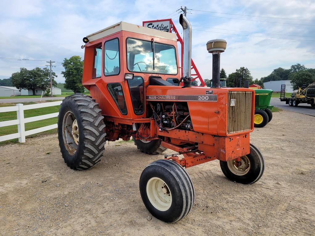 Allis Chalmers 200 Tractor