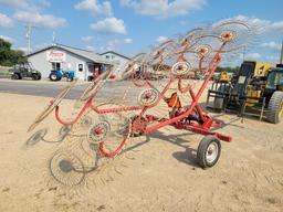 Gehl 420 10 Wheel Hay Rake