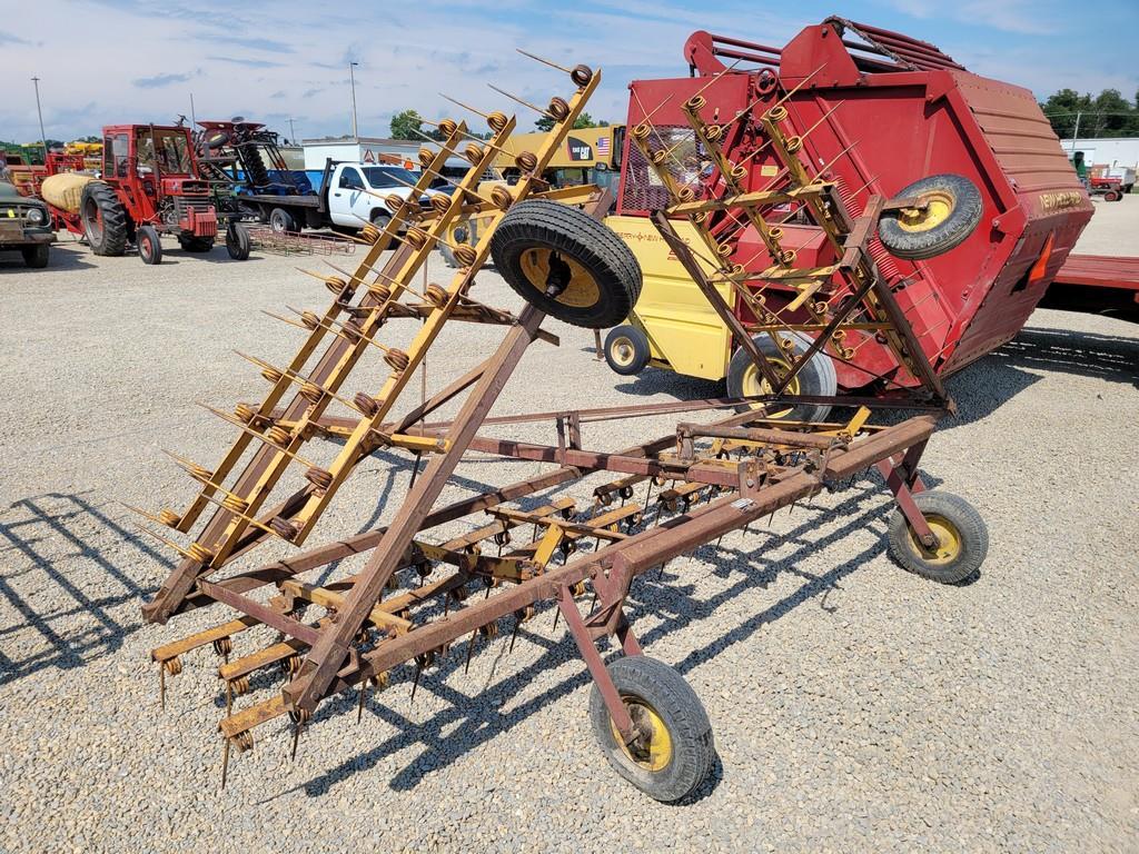 John Deere 28' 3 Bar Coil TIne Drag