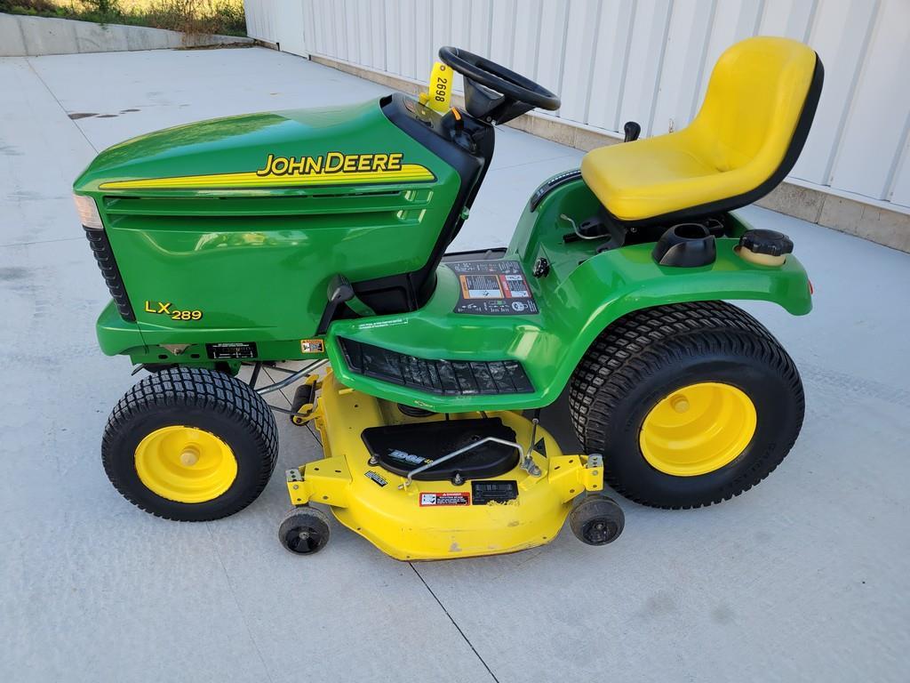 2001 John Deere LX289 Lawn Mower