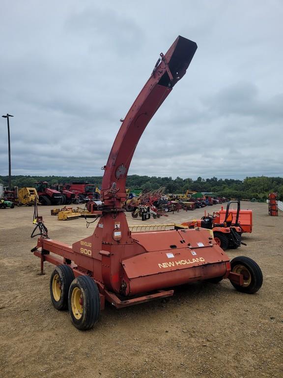 New Holland 900 Pull Type Chopper