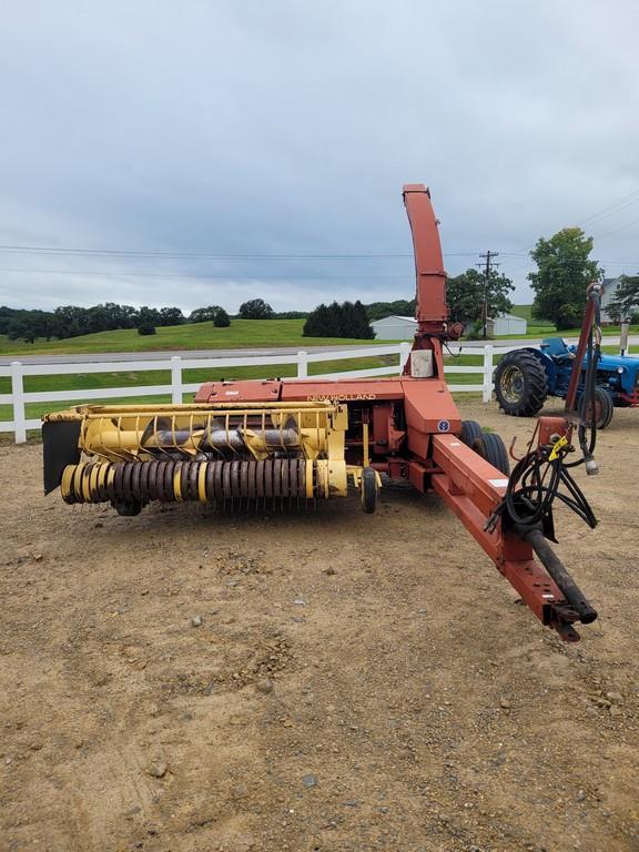 New Holland 900 Pull Type Chopper