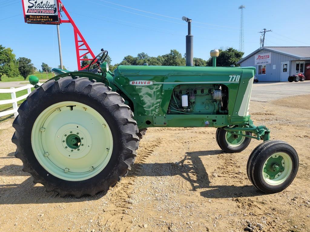 1960 Oliver 770 Tractor