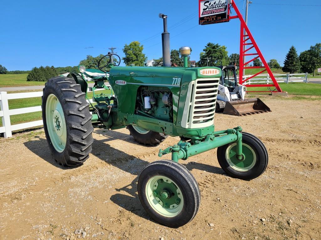 1960 Oliver 770 Tractor