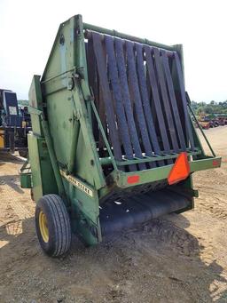 John Deere 500 Round Baler