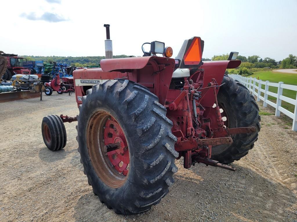 International 756 Tractor