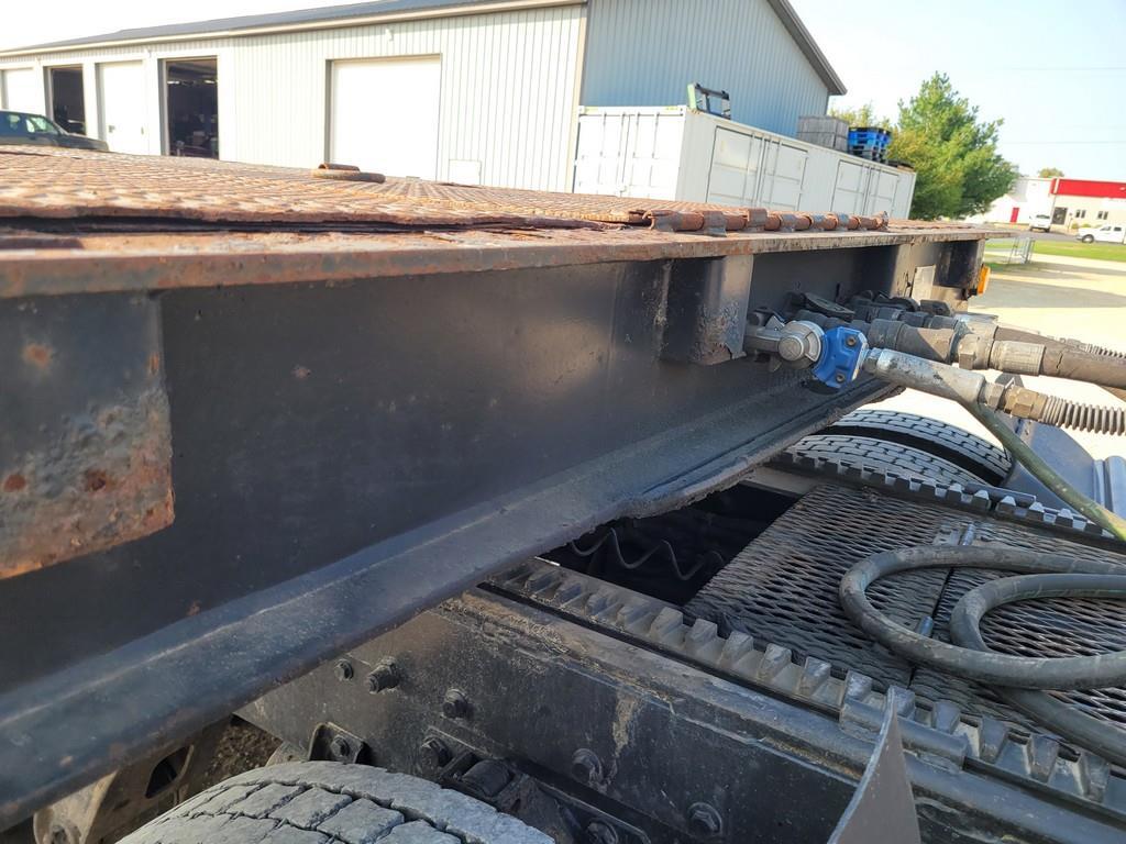 1992 Trail EZ 40' Hyd Dove Tail Trailer