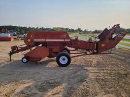 Hesston 4600 In Line Square Baler